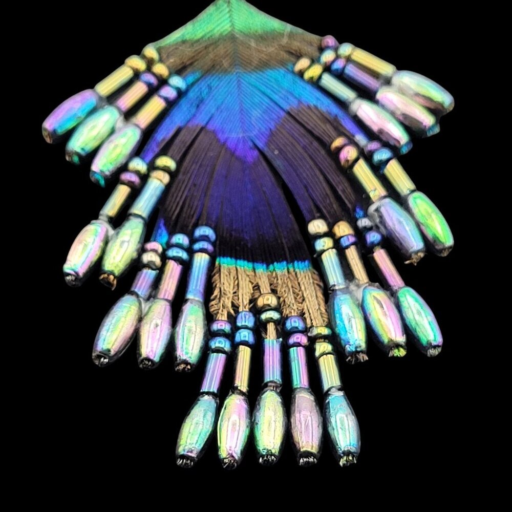 Handcrafted Iridescent Peacock Feather & Bead Earrings Shell Leaf Design 3.5" - Picture 5 of 7